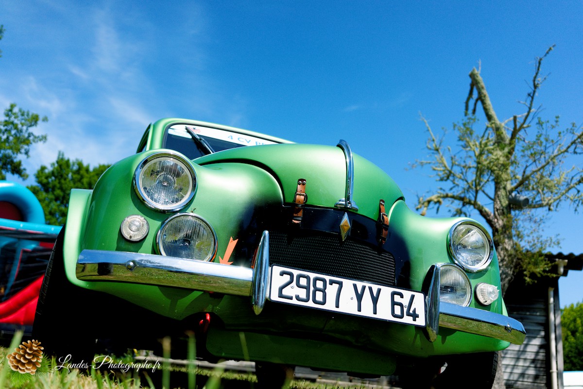 🚗  Les 10 ans du Club Loun Rétro : Patrimoine Roulant au Bord du Lac de Léon